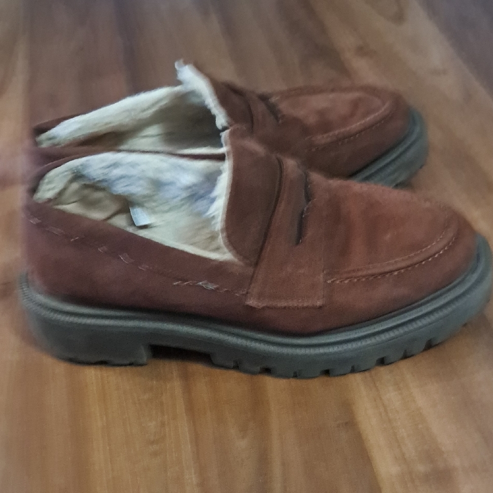 American Eagle Outfitters Men's Tan Suede Loafers - Picture 5 of 7